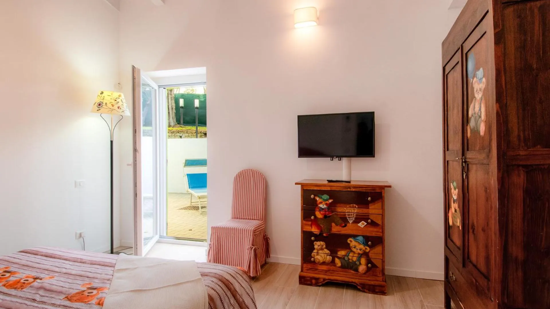 Green Woody Home Rome Holiday home